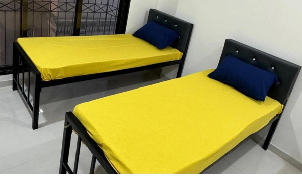 Hostel near Andheri Station, Paying Guest in Andheri West, PG accommodation near Andheri Railway Station