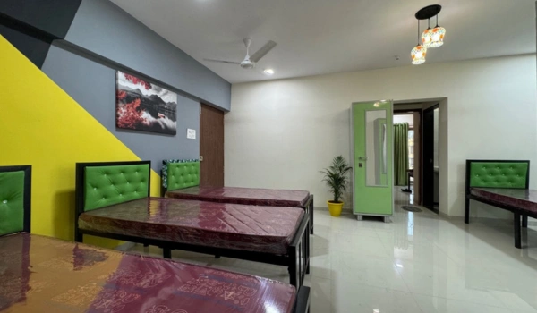 Andheri West PG near station, PG accommodation in Sagar City Mumbai, PG in Andheri West for students